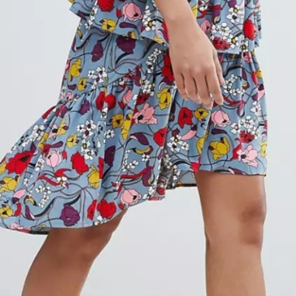 NWT Y.A.S Bold Floral Mini Wrap Dress - Picture 4 of 7